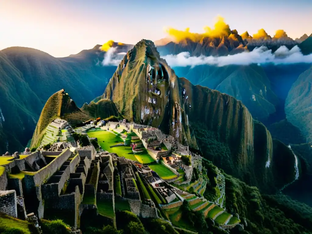 Vista aérea impresionante de Machu Picchu en los Andes, con estructuras incas y campos en terrazas, iluminados por la luz dorada de la mañana